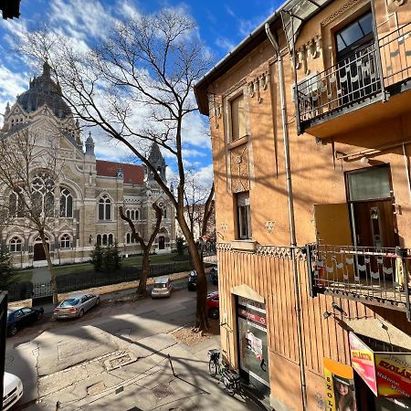Old Town Apartment Сегед Экстерьер фото