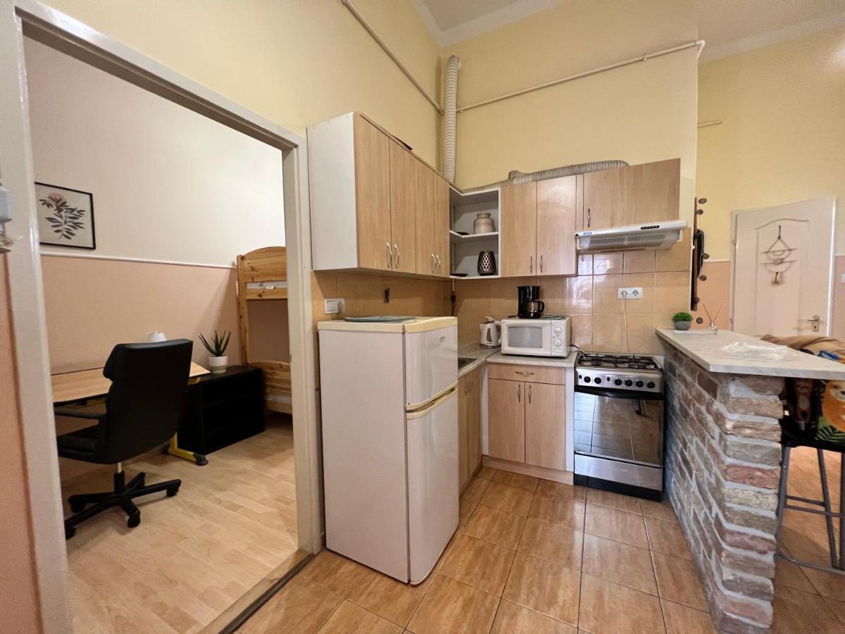 Old Town Apartment Сегед Экстерьер фото